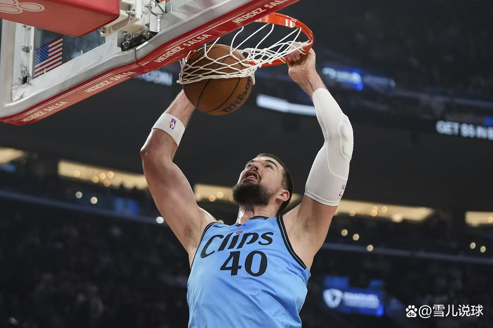 一号娱乐冲刺阶段密尔沃基雄鹿调整名单以备欧篮联，篮板制胜环节打磨，目标明确，身体对抗强度拉满的简单介绍